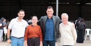 Deputado participa de ação de castração gratuita e feira de adoção em Nazaré Paulista